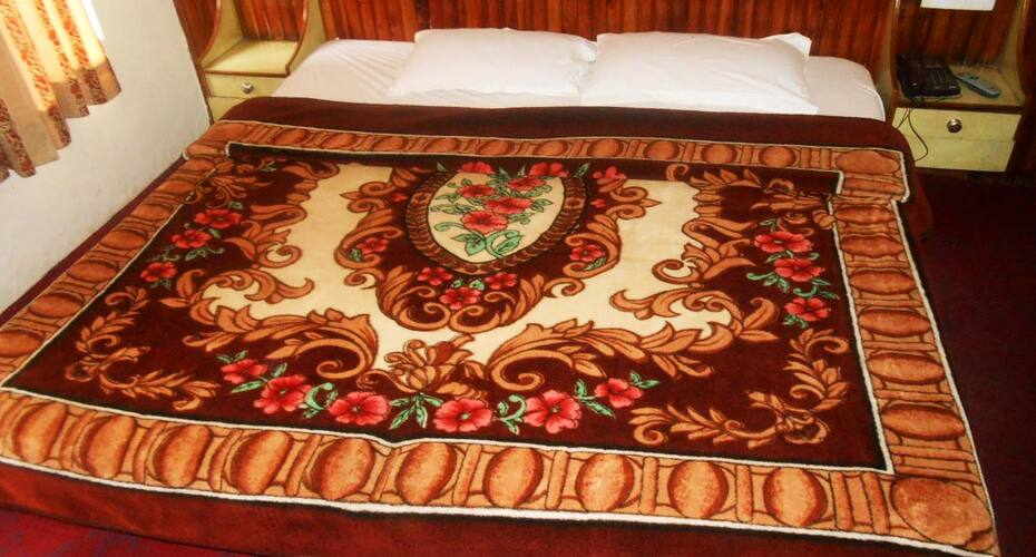 Hotel Kadambari, Chintpurni 2